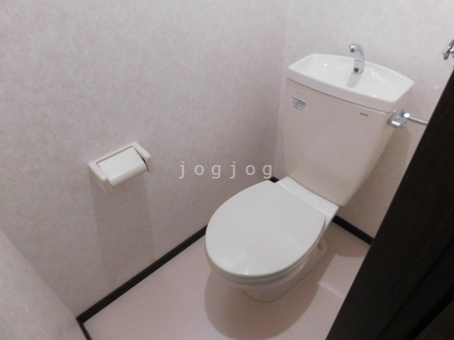 トイレ　当社サービスセンターで温水洗浄便座の設置承ります★