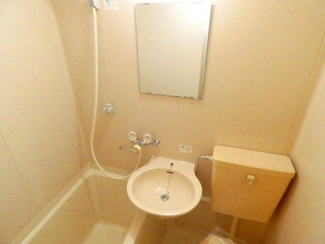 ライラックレインボー北木の本の内装写真