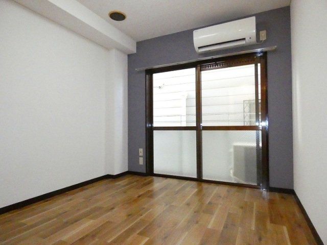 ライラックレインボー北木の本の居間写真