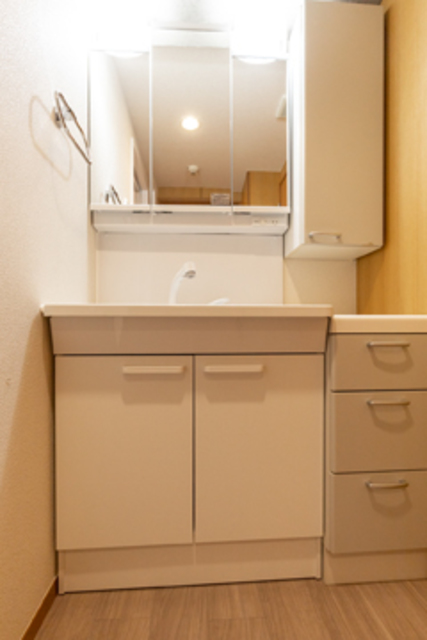 洗面設備　※写真は同タイプ住戸です。