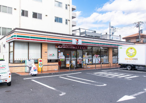コンビニ　セブンイレブン墨田八広４丁目店（コンビニ）まで206m