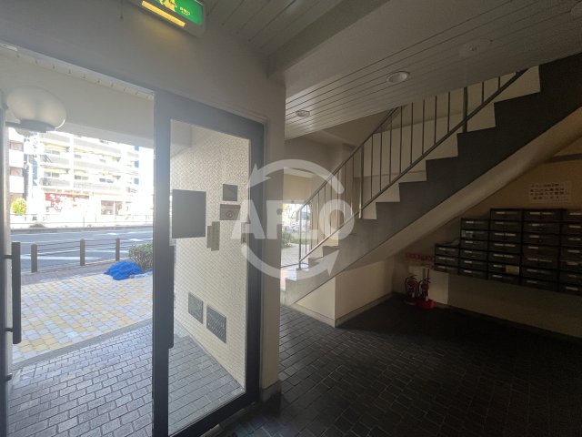 ロビー　三恵上新庄ハイツ　ロビー
