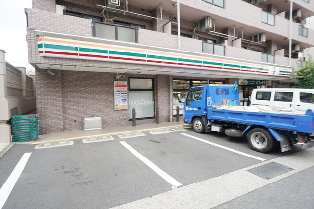 コンビニ　セブンイレブン川崎宮前店（コンビニ）まで550m