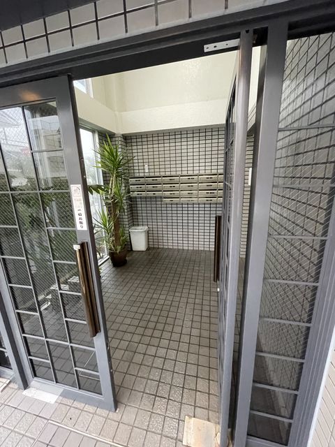 コーポラスムツミの外観写真