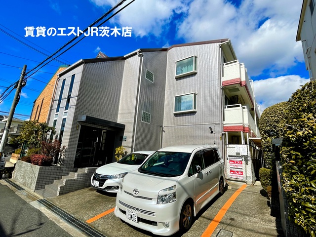 コーポラスムツミの外観写真