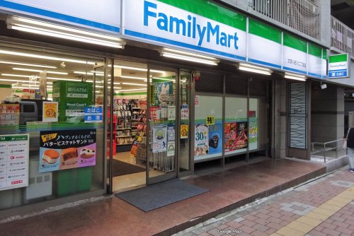 コンビニ　ファミリーマート 文京小石川二丁目店（コンビニ）まで593m