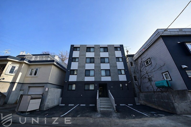 地下鉄南北線 南平岸駅 徒歩5分 築5年