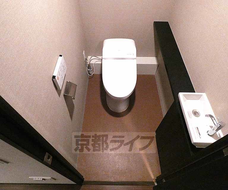 ロジュマン京都三条柳馬場のトイレ写真