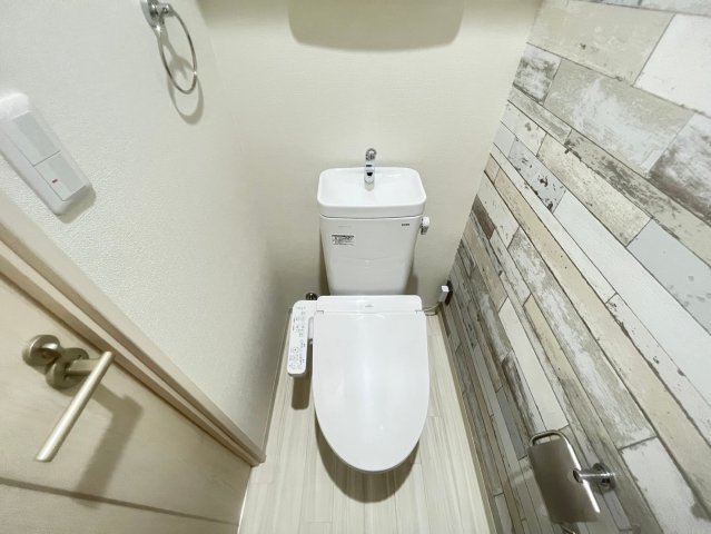 フジパレス出来島WEST5番館のトイレ写真