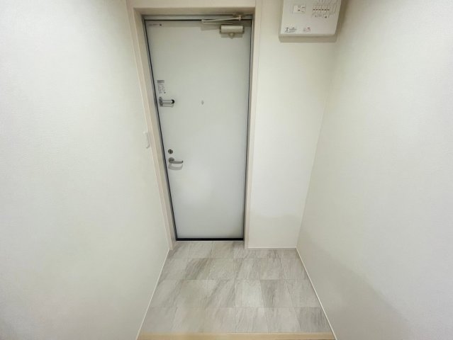 フジパレス出来島WEST5番館の玄関写真