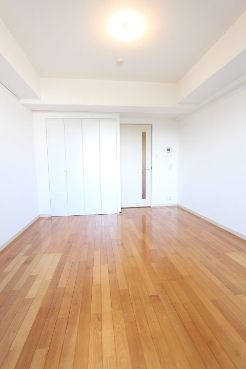 プラウドフラット三軒茶屋の居間写真