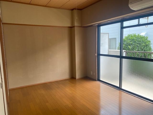 緑町ハイツの居間写真