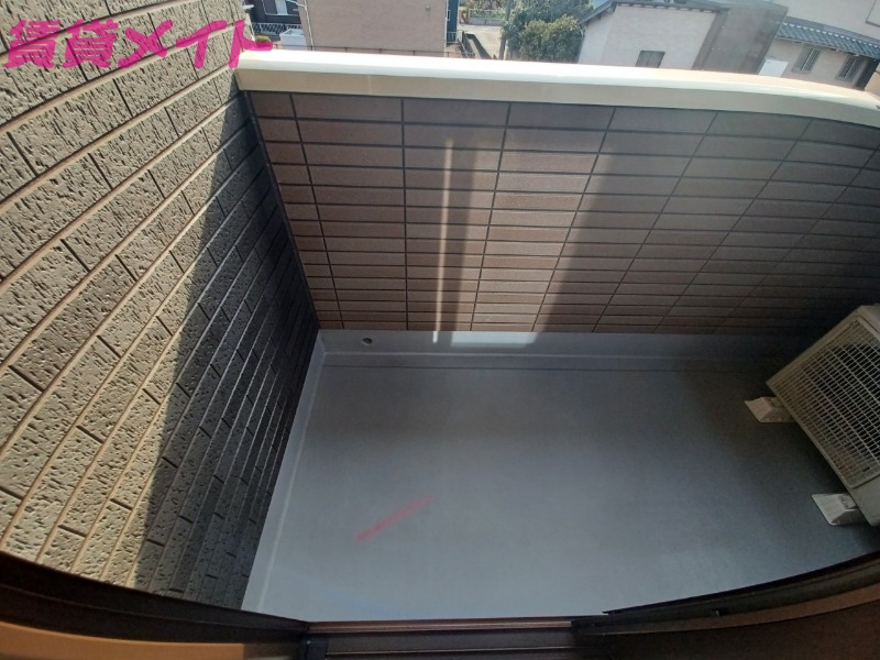 バルコニー　同型反転タイプ画像