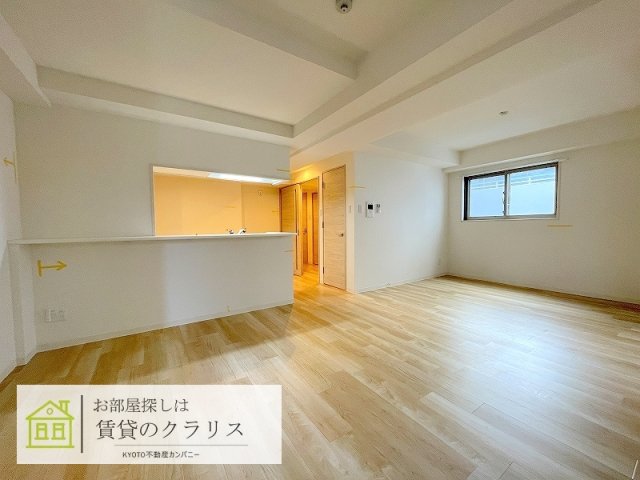 エリタージュ新町の居間写真