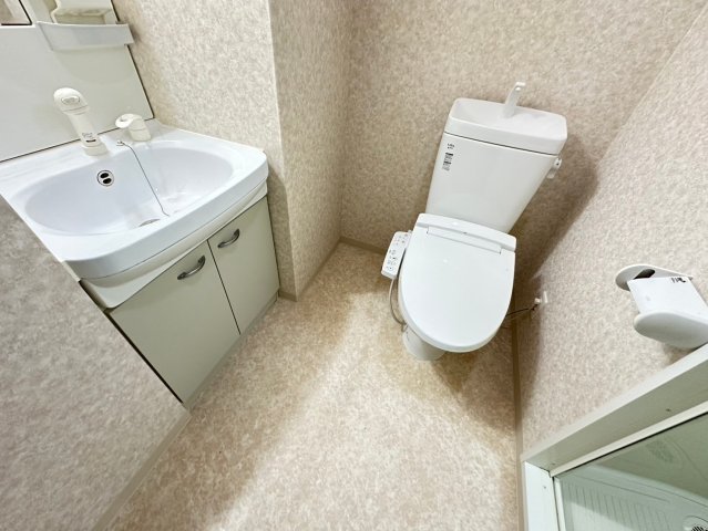 Luxe豊津のトイレ写真