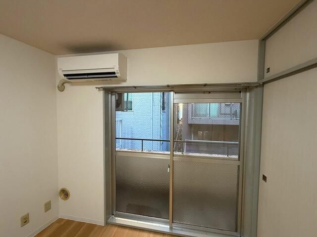 スカイコート後楽園の居間写真