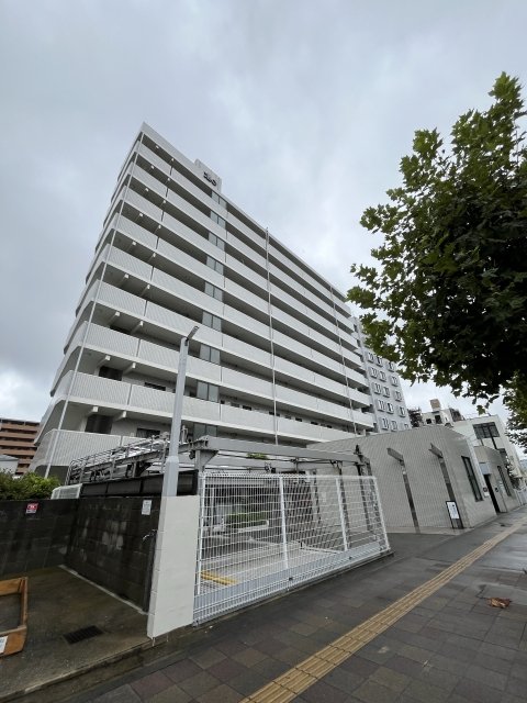 クリオ神奈川新町弐番館の外観写真