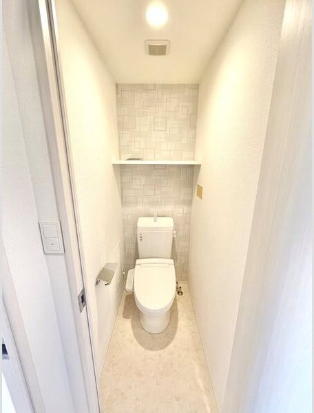 地下鉄桜通線 高岳駅 徒歩7分 15階建 築3年のトイレ写真
