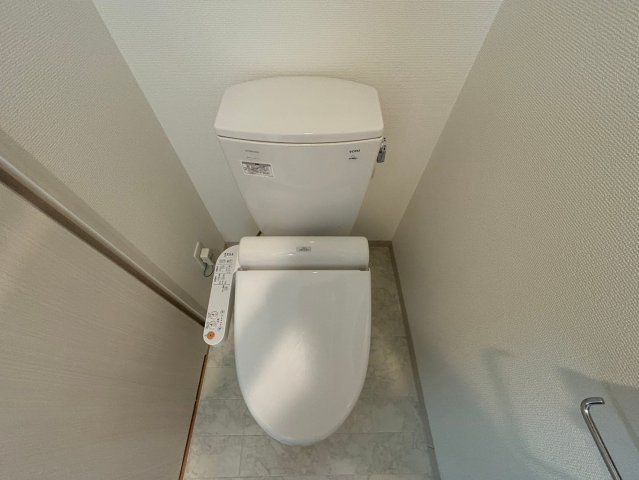 エステムプラザ心斎橋EASTIVブランディアのトイレ写真