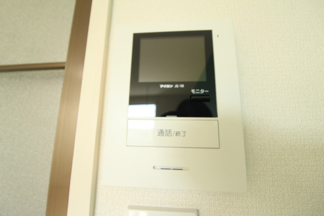 セキュリティ　モニター付きインターホン