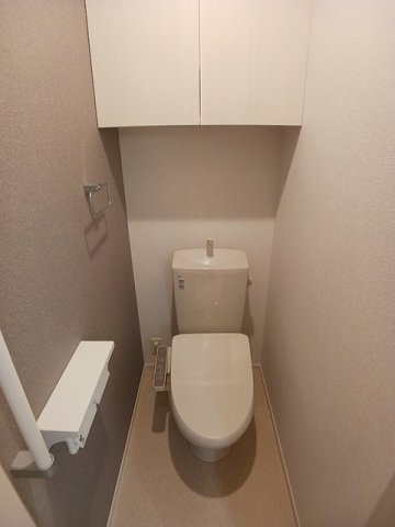 トイレ　落ち着いたトイレです