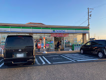 コンビニ　ファミリーマート 豊明大久伝東店（コンビニ）まで486m