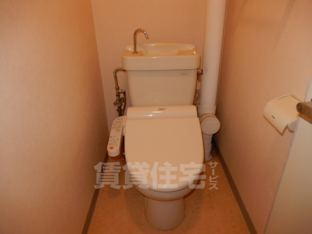 阪急京都線 茨木市駅 徒歩22分 3階建 築42年のトイレ写真
