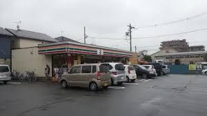 コンビニ　セブンイレブンさいたま曲本３丁目店（コンビニ）まで328m