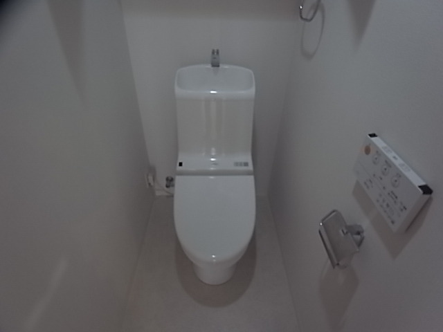 エステムコート神戸三宮プライムのトイレ写真