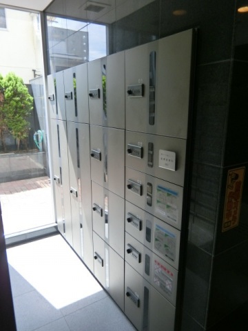 ロビー　宅配BOX