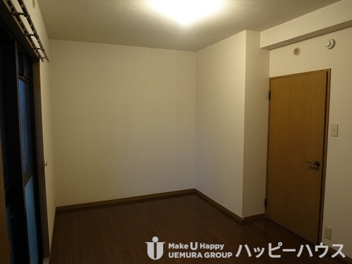 収納　退去前の部屋の為、類似のへ部屋写真です。現状を優先させて頂き