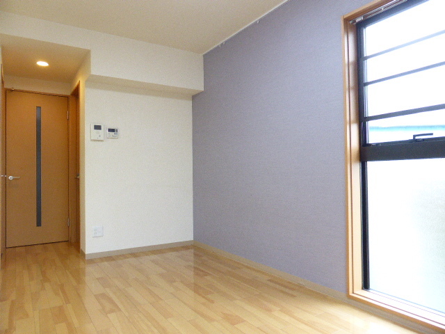 居室・リビング　同一建物反転タイプ