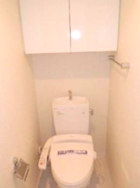 東京メトロ半蔵門線 住吉駅 徒歩8分 8階建 築22年のトイレ写真