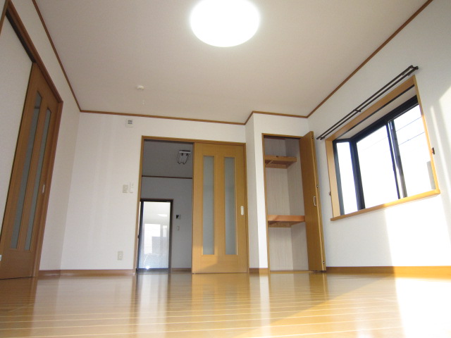 イーストコートの居間写真
