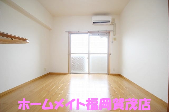 地下鉄七隈線 賀茂駅 徒歩4分 8階建 築22年の居間写真