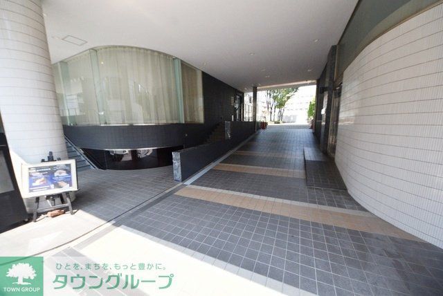 エントランス　エントランス