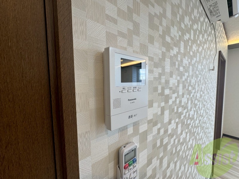 セキュリティ　ＴＶモニター付インターホンです。来客者の顔が見えるので安心！