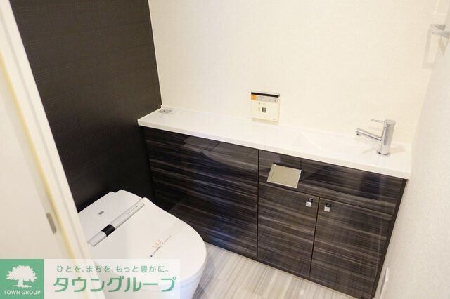 トイレ　※写真は同タイプ住戸です。