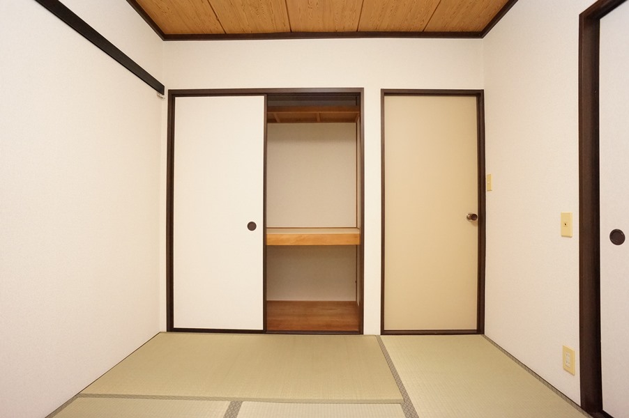 収納　南西側和室５.４帖！収納あります！