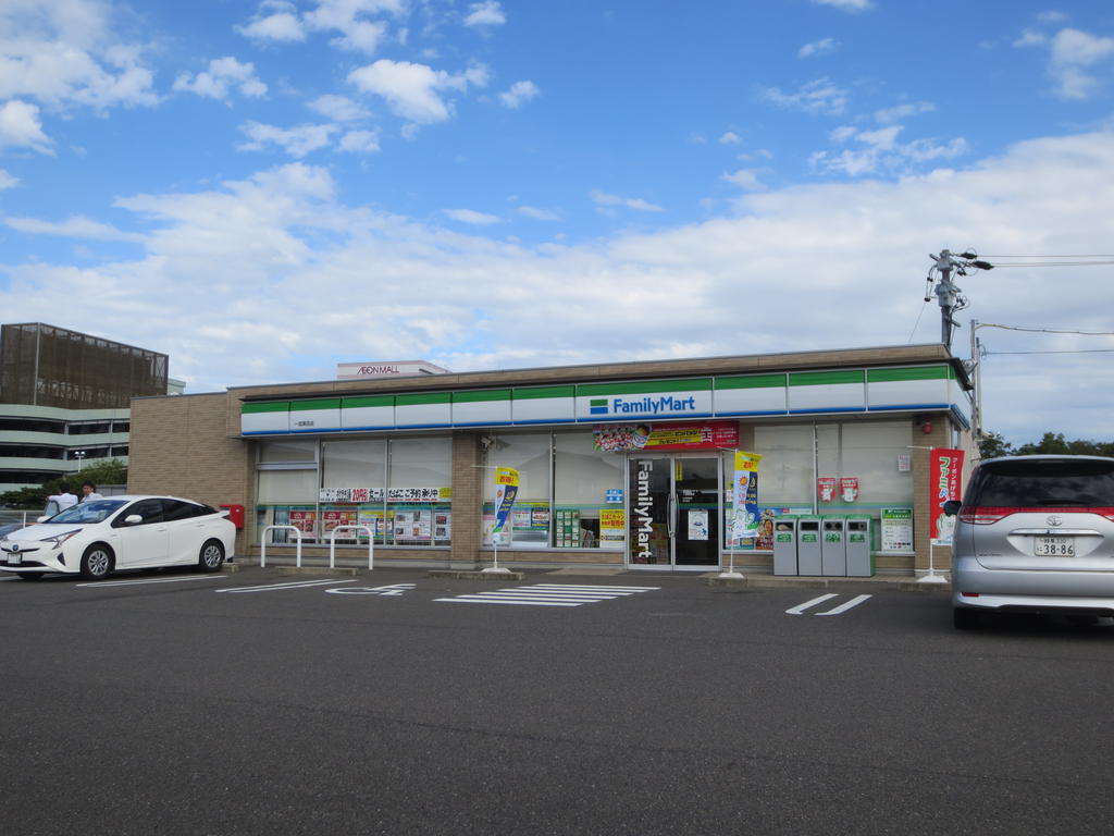 コンビニ　ファミリーマート一宮黒田店（コンビニ）まで1043m