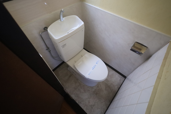 トイレ　※別部屋の写真です