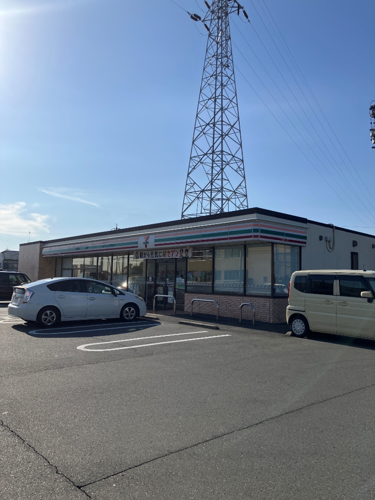 コンビニ　セブンイレブン袋井市役所前店（コンビニ）まで579m