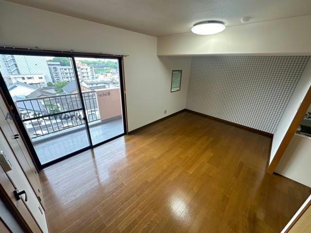 居室・リビング　別号室写真