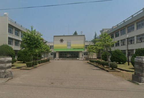 【シャインピークス上越妙高 Ｃの中学校】