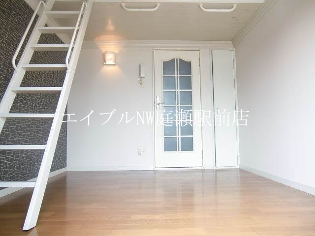 居室・リビング　同タイプのお部屋の写真です