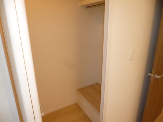 収納　ウォークインクローゼット