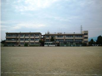 【パレス山形の小学校】