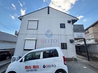 豊中市上野東のマンションの建物外観