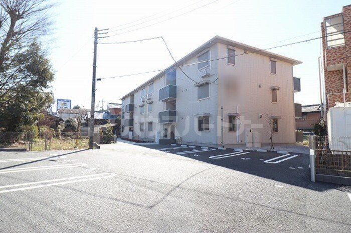 【コットン　フローラの建物外観】