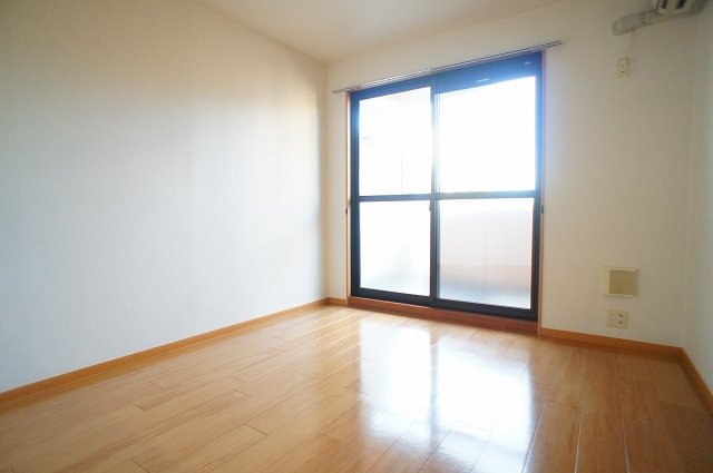 居室・リビング　使いやすい居間です